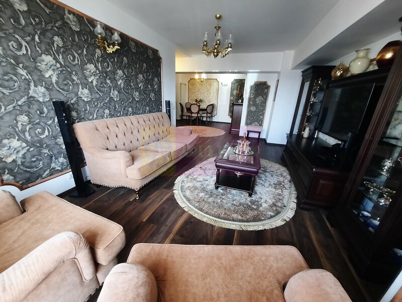 Inchiriere apartament de 3 camere in rondul Alba Iulia, mobilat LUX